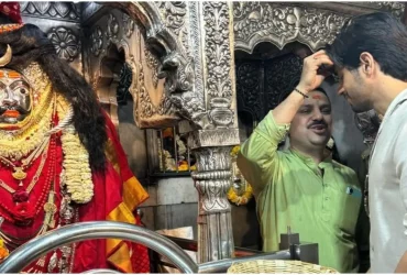 Yodha Star Sidharth Malhotra Seeks Divine Blessings at Kashi Vishwanath Temple for Maha Shivratri