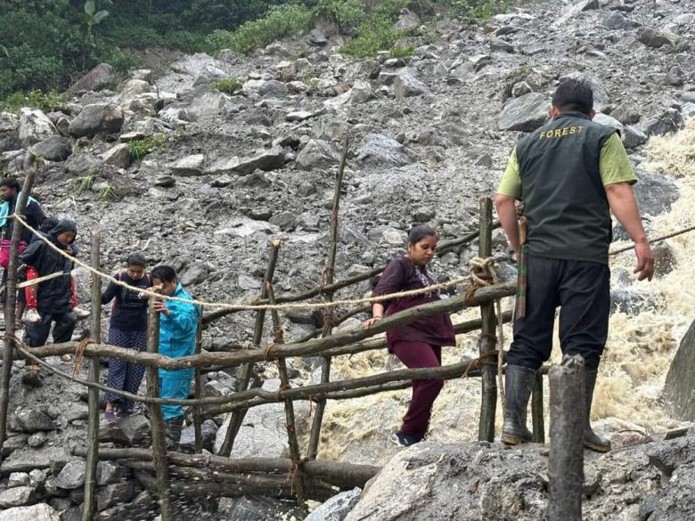 Sikkim Mangan Team Evacuates 64 Stranded Tourists