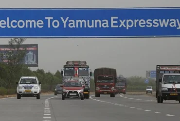 Noida Traffic Police Launches Campaign to Reduce Accidents on Yamuna Expressway