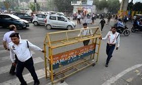 Illegal Parking in Noida: Regulations Ignored Despite Fines and No Parking Zones