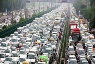 Gurgaon Delhi Expressway Traffic Jam: 9 Kilometer Block on Monday Morning Due to Canter Breakdown