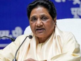 Mayawati Urges Focus on Teacher Recruitment & School Facilities Over Digital Attendance System