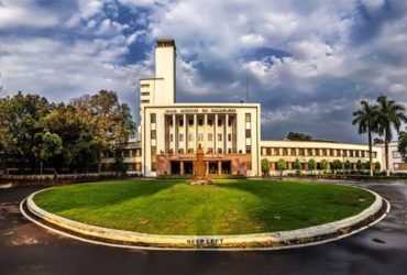 IIT New Courses 2024: IITs Launch Innovative Programs in EVs, AI, Robotics, UAS & Cyber Security